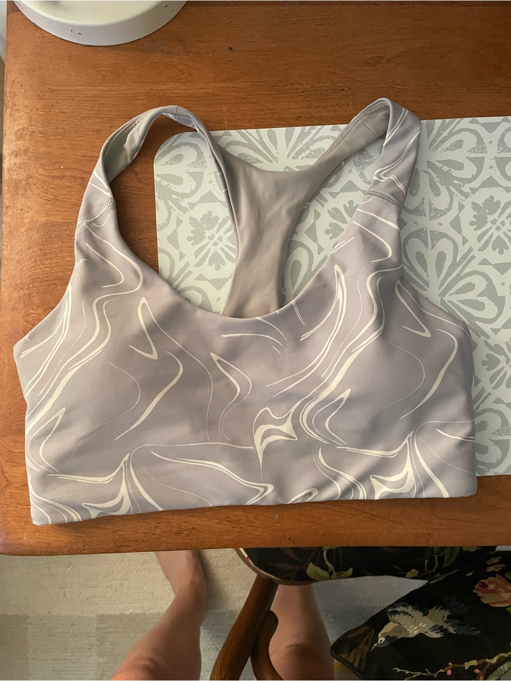 Old Navy Gray Marble-Print Sports Bra Medium